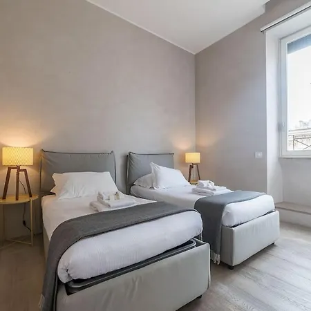 Stunning Views Over Central Rome's Rooftops - Fromhometorome Rome